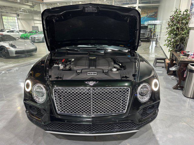 Used 2017 Bentley Bentayga AWD/4WD image 25