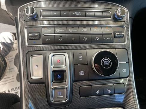 Used 2023 Hyundai Santa Fe SEL image 12
