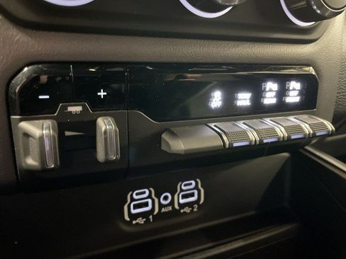 Used 2022 RAM 2500 Big Horn w/ Level A Equipment Group AWD/4WD image 34