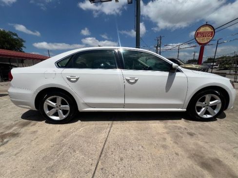 Used 2013 Volkswagen Passat TDI SE FWD image 4