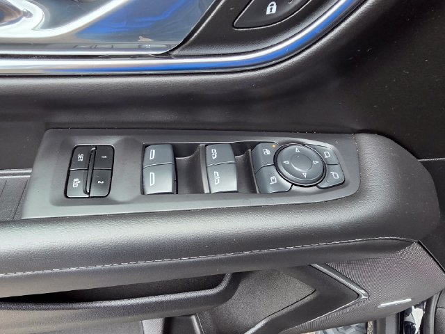Used 2024 Chevrolet Tahoe Z71 w/ Luxury Package AWD/4WD image 21