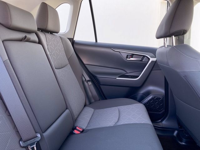 Used 2025 Toyota RAV4 XLE w/ Convenience Package AWD/4WD image 30