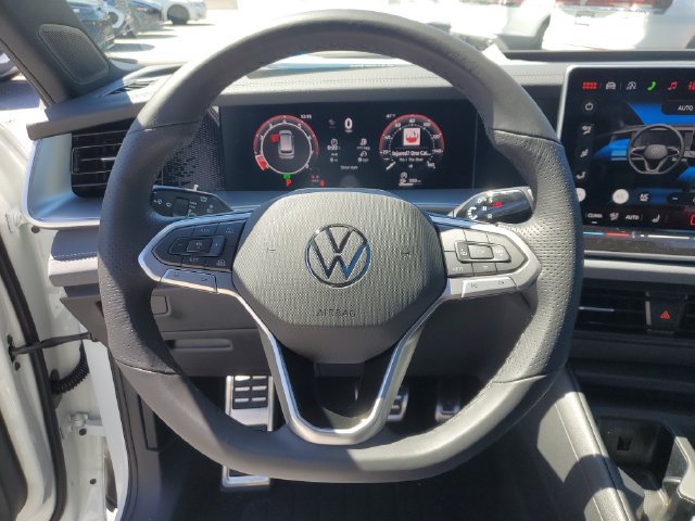 New 2026 Volkswagen Tiguan SE R-Line FWD image 25