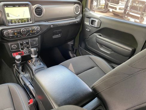 Used 2022 Jeep Wrangler Unlimited Rubicon 4xe w/ Cold Weather Group image 17