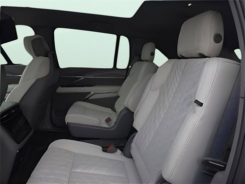 New 2026 Cadillac Escalade IQ Luxury 1 w/ LPO, Floor Liner Package image 16