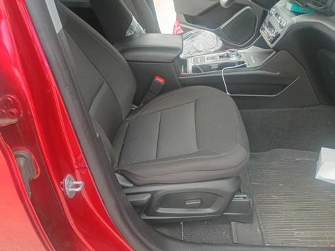 Used 2023 Ford Explorer XLT RWD image 29