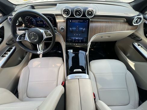 Used 2023 Mercedes-Benz GLC 300 4MATIC image 28