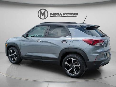 Used 2021 Chevrolet TrailBlazer RS w/ Technology Package FWD image 4