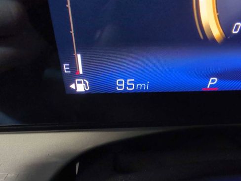 New 2026 Chevrolet Trax LT w/ Sunroof Package FWD image 12