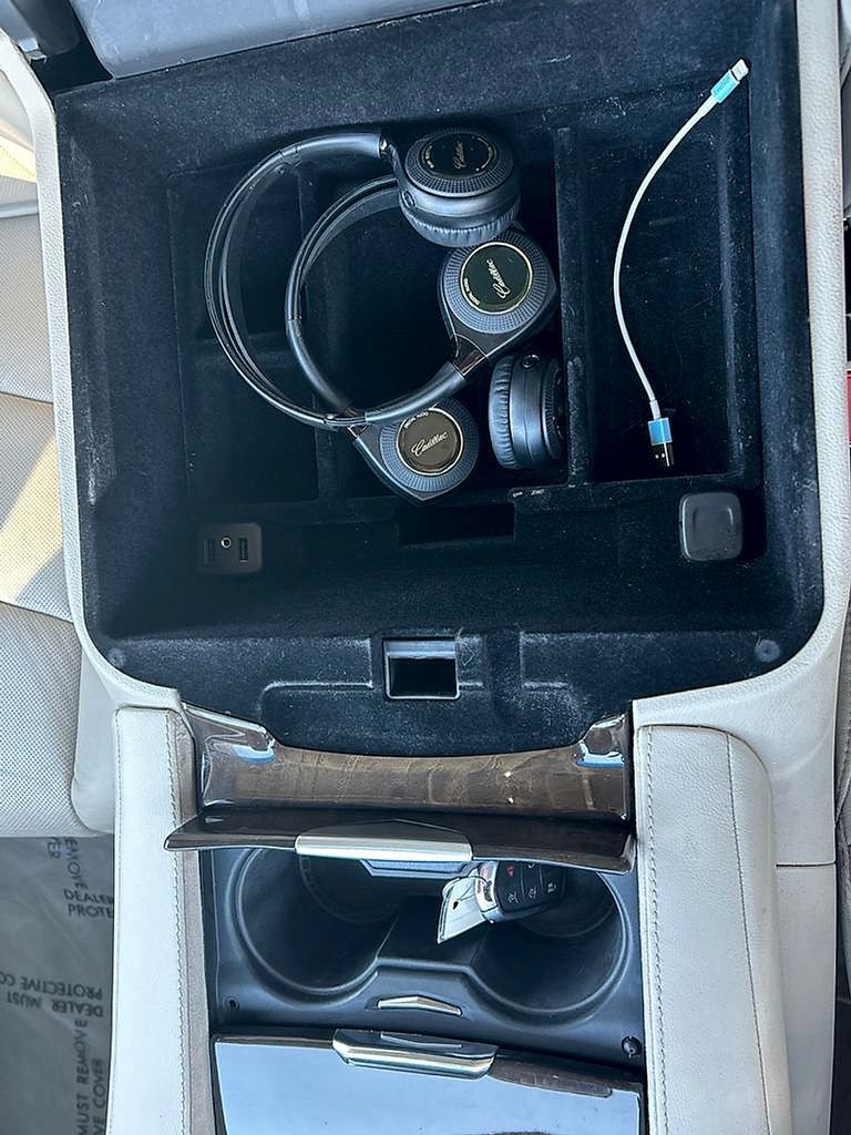 Used 2018 Cadillac Escalade Luxury AWD/4WD image 53