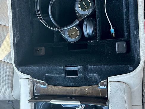 Used 2018 Cadillac Escalade Luxury AWD/4WD image 53