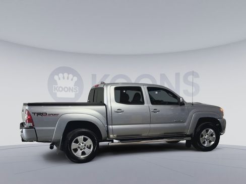 Used 2014 Toyota Tacoma PreRunner w/ TRD Sport Package image 2