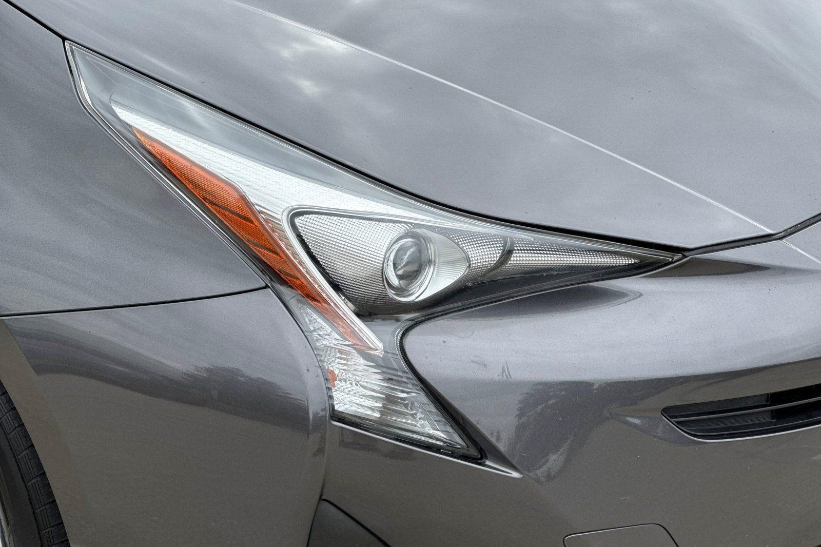 Used 2018 Toyota Prius One FWD image 12