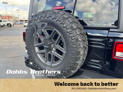 Used 2024 Jeep Wrangler Sport S image 5