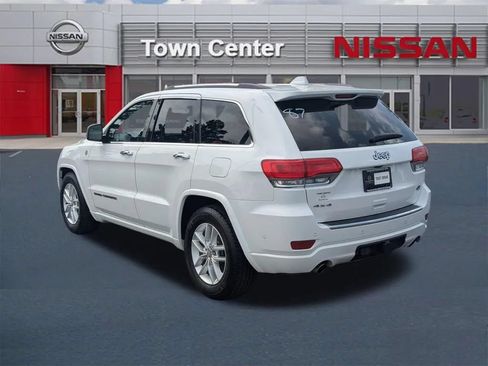 Used 2017 Jeep Grand Cherokee Overland w/ Jeep Active Safety Group AWD/4WD image 5