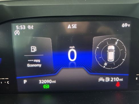 Used 2022 Volkswagen Tiguan SE image 11