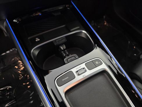 Certified 2025 Mercedes-Benz GLB 250 image 22