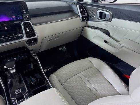 Used 2023 Kia Sorento SX image 24