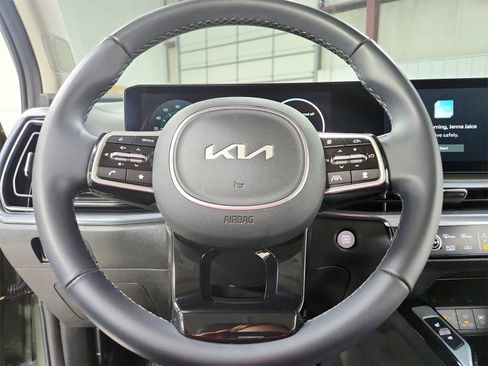 Used 2025 Kia Sorento SX image 24