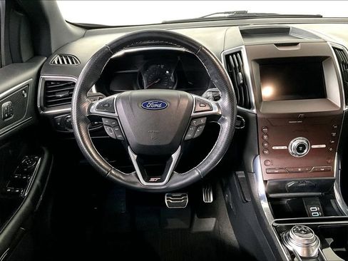 Used 2020 Ford Edge ST image 5