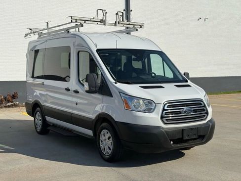 Used 2019 Ford Transit 150 XLT image 3