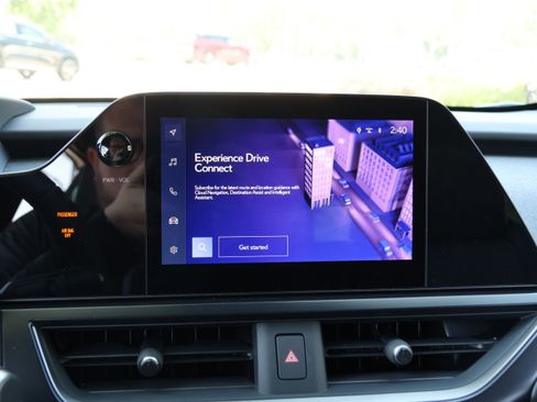 Used 2026 Lexus UX 300h FWD image 22