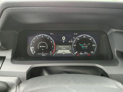 Used 2025 Toyota 4Runner Limited w/ Tow Technology Package AWD/4WD image 13