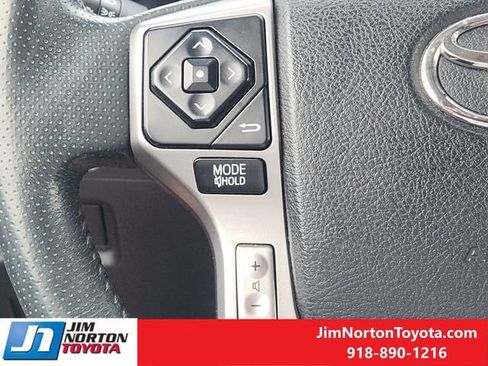 Used 2015 Toyota 4Runner Limited AWD/4WD image 28