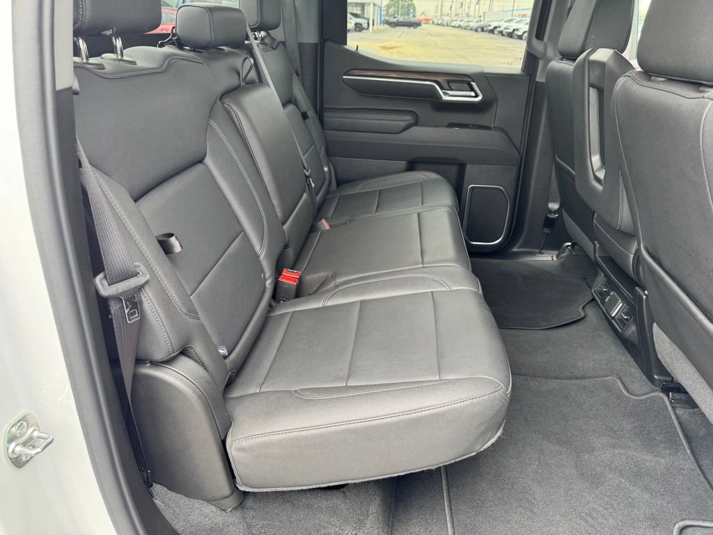 Used 2026 GMC Sierra 1500 SLT AWD/4WD image 25