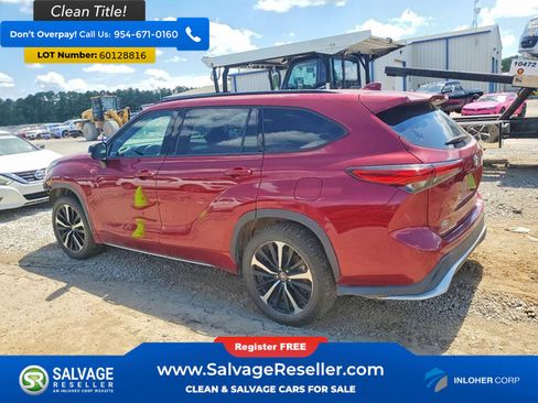 Used 2021 Toyota Highlander XSE AWD/4WD image 3