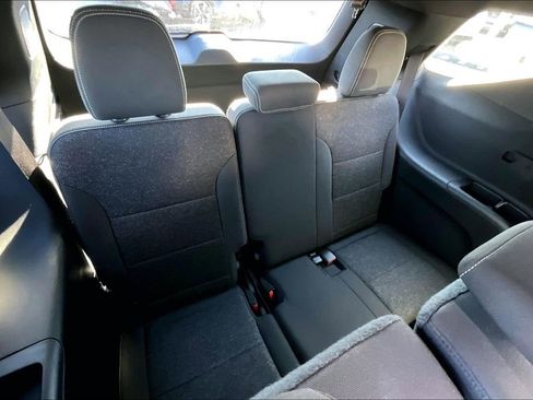 Used 2024 Chevrolet Traverse LS image 26