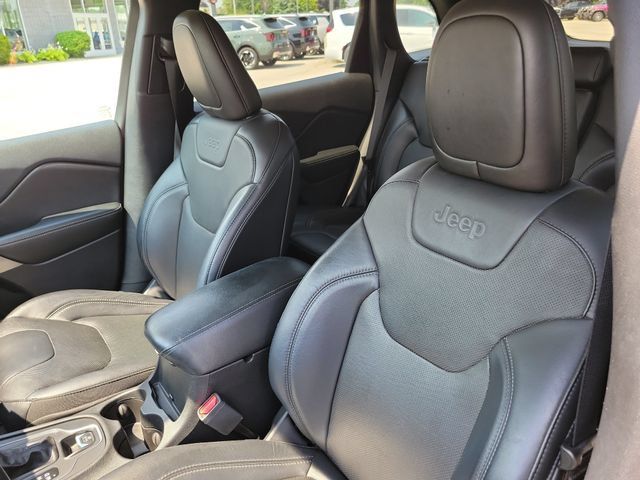 Used 2021 Jeep Cherokee Latitude Lux w/ Comfort/Convenience Group AWD/4WD image 6