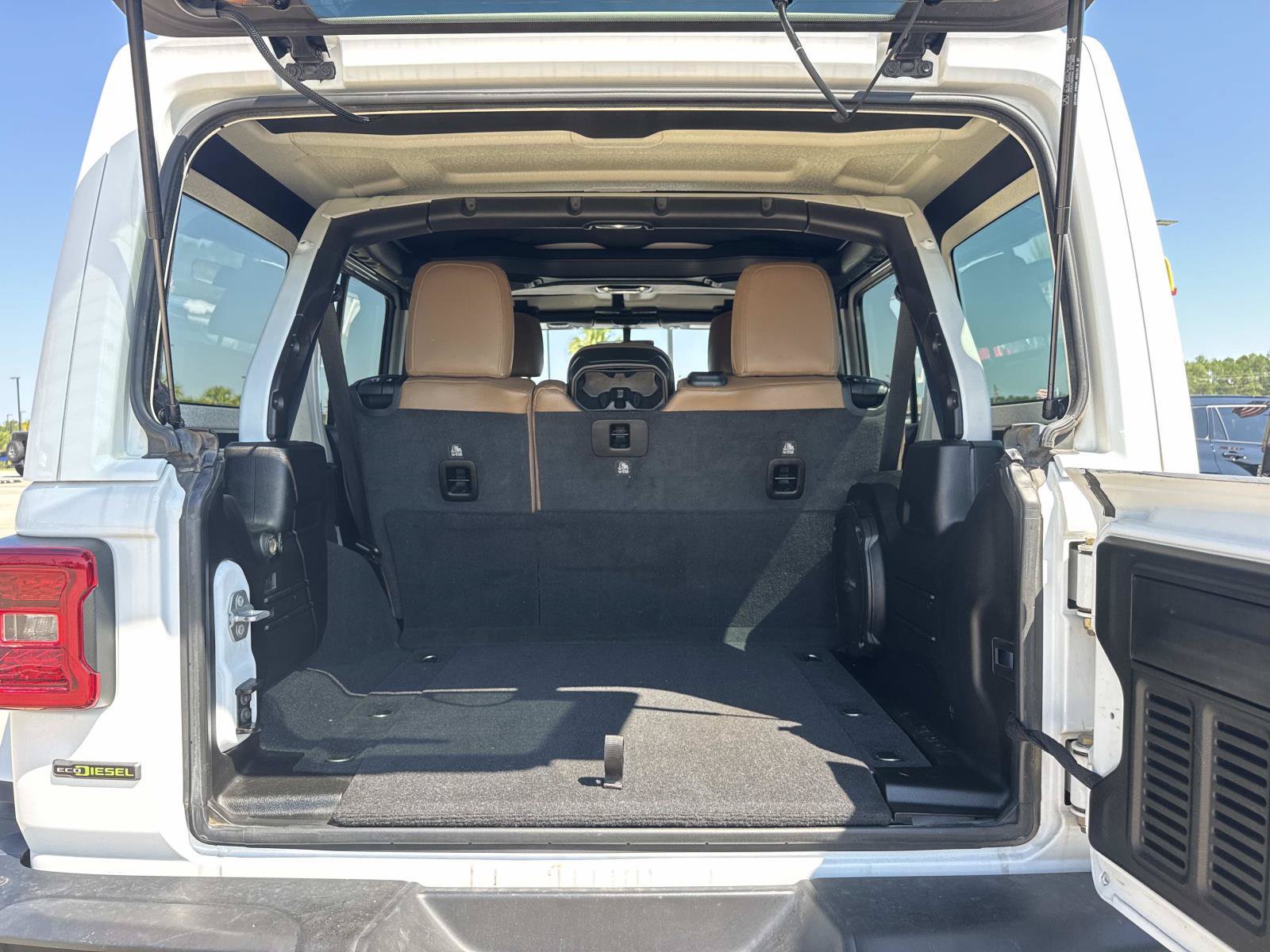 Used 2021 Jeep Wrangler Unlimited Rubicon AWD/4WD image 8