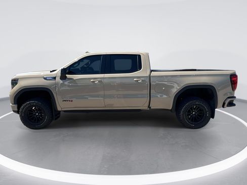 Used 2023 GMC Sierra 1500 AT4 w/ AT4 Premium Package AWD/4WD image 5