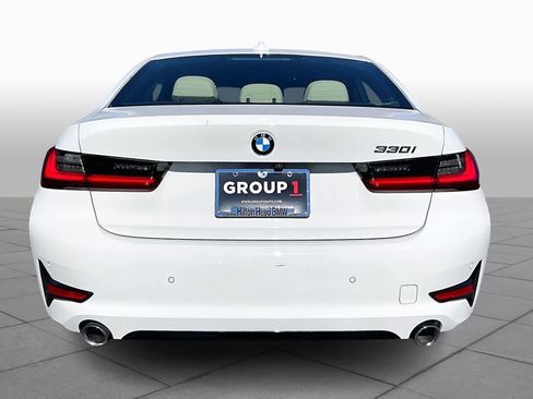 Used 2021 BMW 330i Sedan w/ Convenience Package image 4
