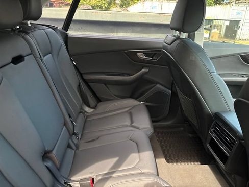 Used 2023 Audi Q8 Premium Plus w/ Premium Plus Package AWD/4WD image 9