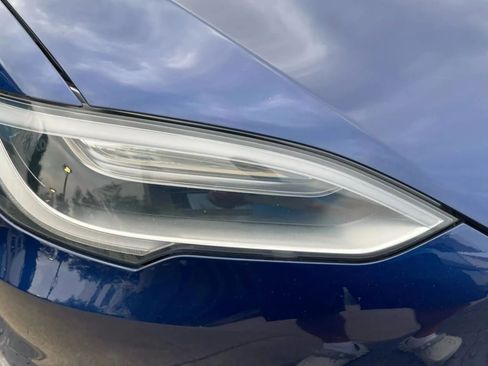 Used 2018 Tesla Model S 75D image 34