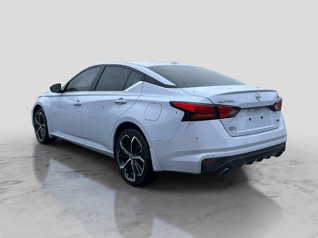 Certified 2024 Nissan Altima 2.5 SR w/ SR Premium Package AWD/4WD image 3