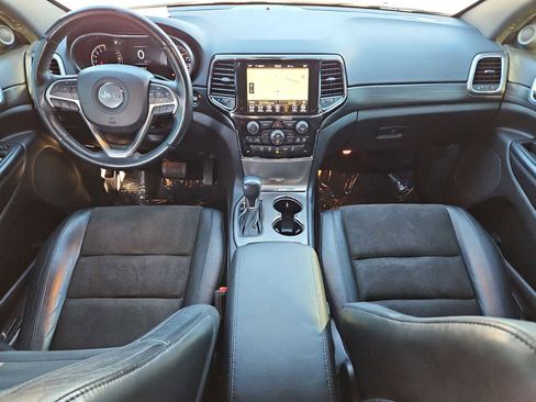 Used 2020 Jeep Grand Cherokee Altitude image 16