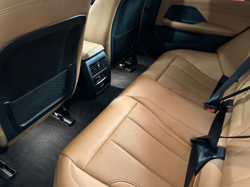 Used 2023 BMW i4 eDrive35 w/ Premium Package image 4