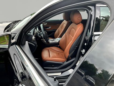 Used 2019 Mercedes-Benz C 300 4MATIC Sedan image 21