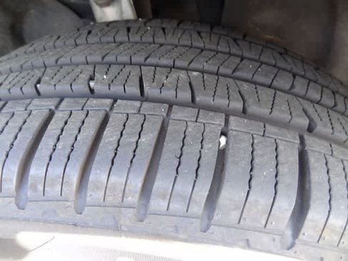 Used 2018 Jeep Grand Cherokee Altitude image 11