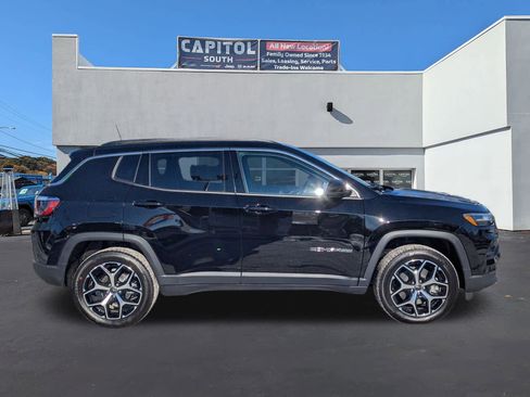 New 2026 Jeep Compass Limited image 2