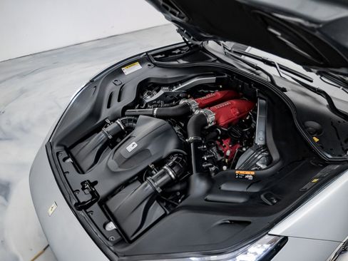 Used 2019 Ferrari Portofino image 92