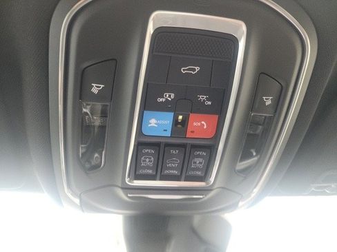 New 2025 Jeep Grand Cherokee L Limited image 10