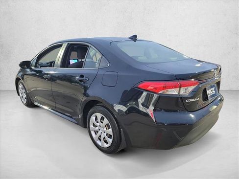 Used 2023 Toyota Corolla LE image 7