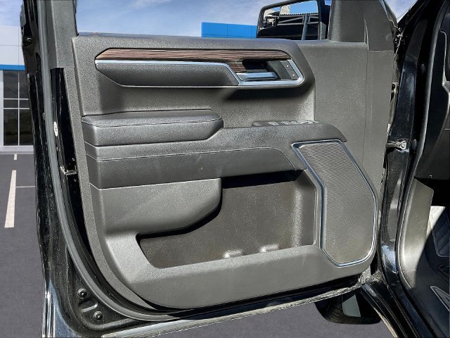 Used 2022 Chevrolet Silverado 1500 LT AWD/4WD image 22