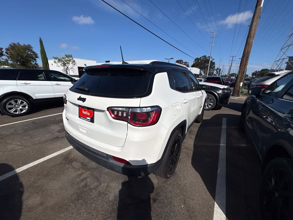 Used 2018 Jeep Compass Latitude w/ Popular Equipment Group AWD/4WD image 5