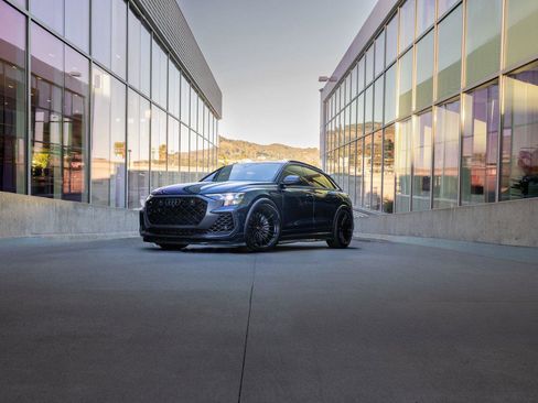 Used 2025 Audi RS Q8 performance image 46