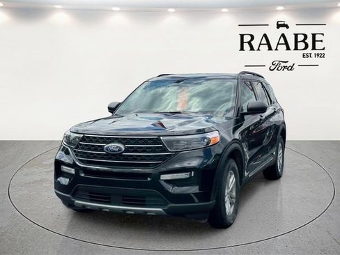 Used 2023 Ford Explorer XLT w/ Equipment Group 202A AWD/4WD image 13